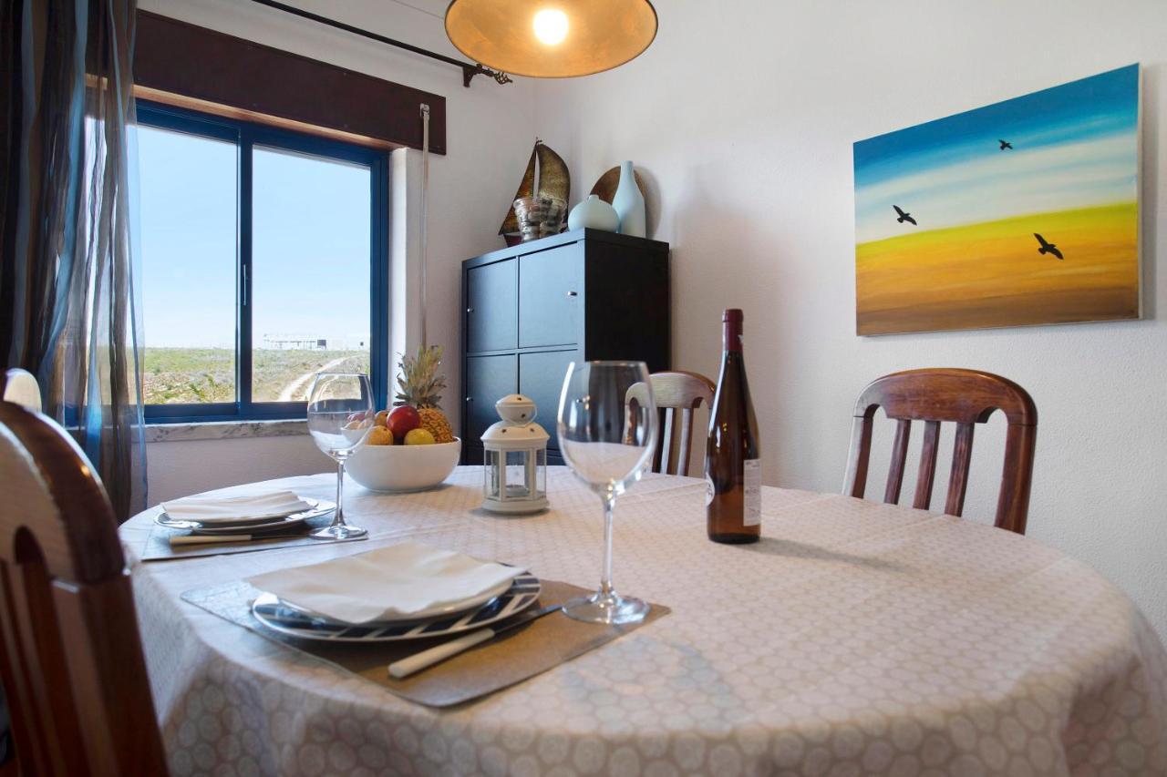 Sao Bernardino Beach House Atouguia Da Baleia Exteriör bild